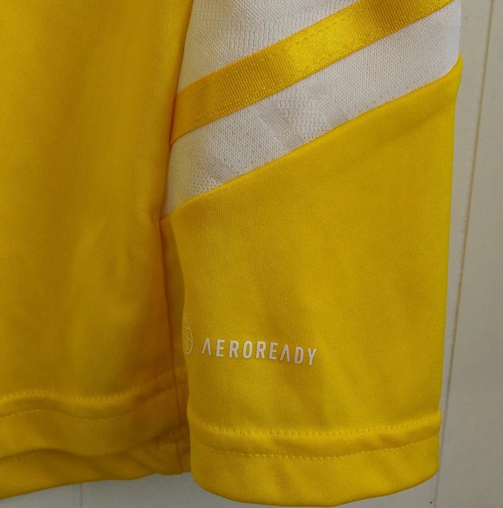 ☆ ADIDAS Yellow Jersey T-shirt